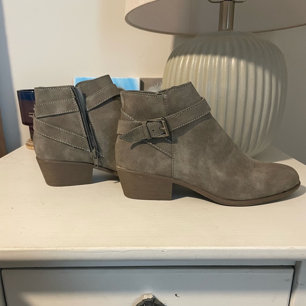 Just Fab | Grey Buckle Booties